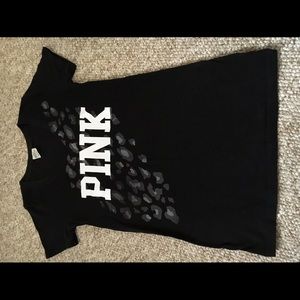 VS Pink tee, Cheetah print