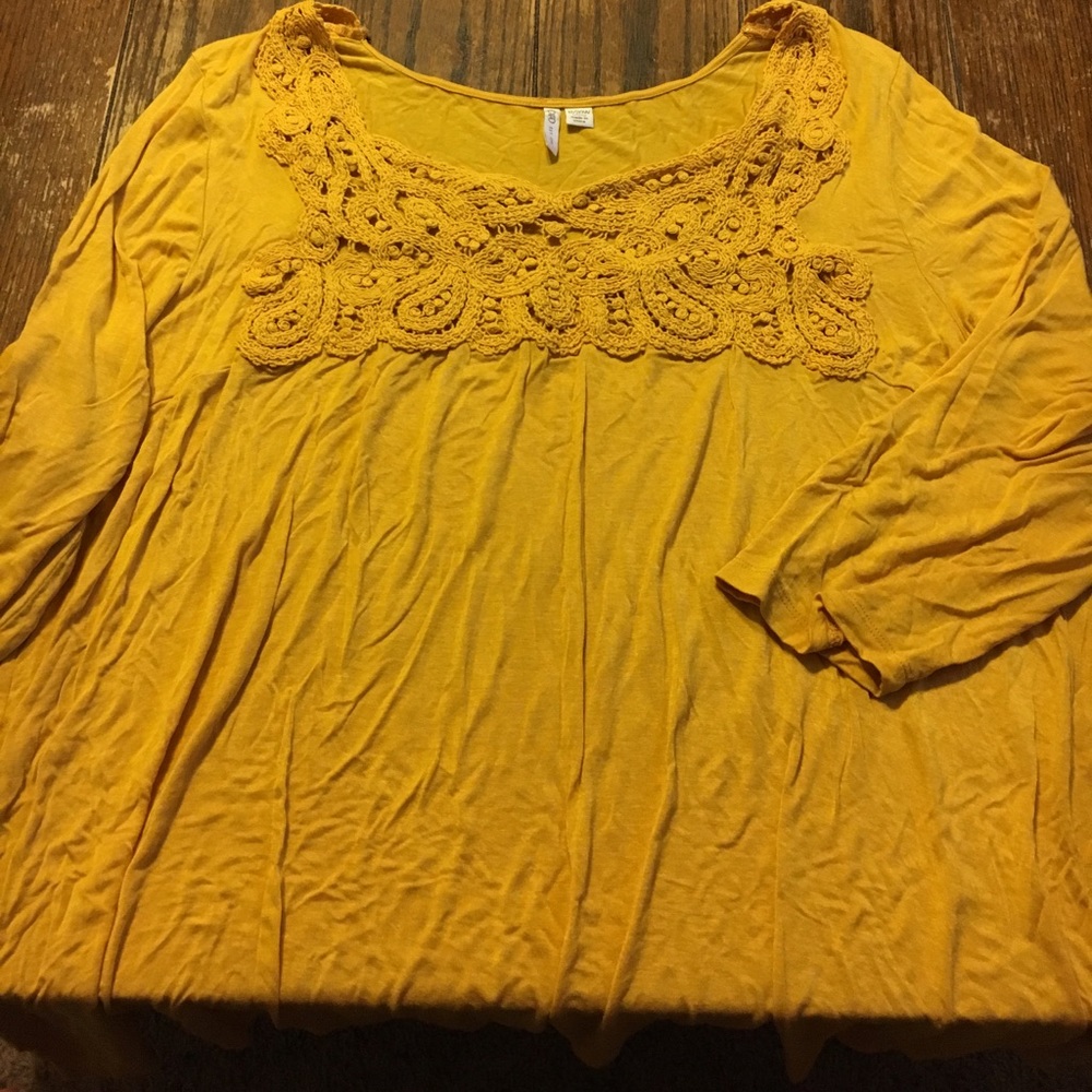 Yellow blouse - Picture 1 of 2