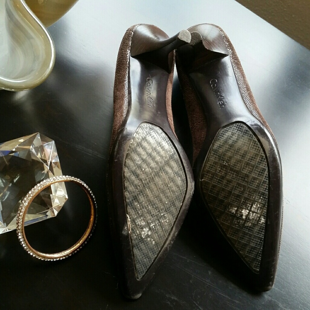 🎉HP🎉Calvin Klein Faux Snakeskin Dolly Pumps🐍 - Picture 4 of 8