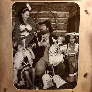 Meet your Posher, Bobbie