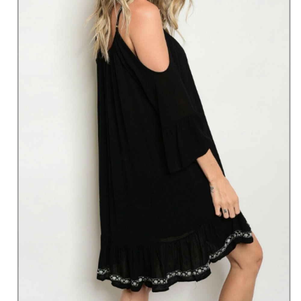 🌟LAST 1 ⭐Boho cold shoulder dress - Picture 2 of 3