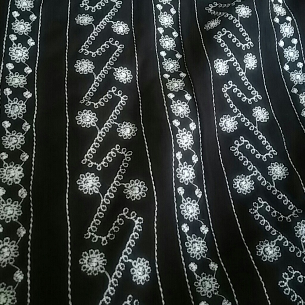 🌟LAST 1 ⭐Boho cold shoulder dress - Picture 3 of 3
