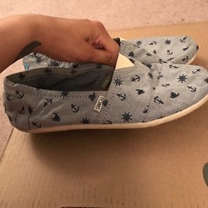 TOMS anchor/nautical print shoes