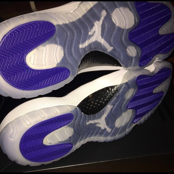 Space jam 11's (2016) - Picture 3 of 4