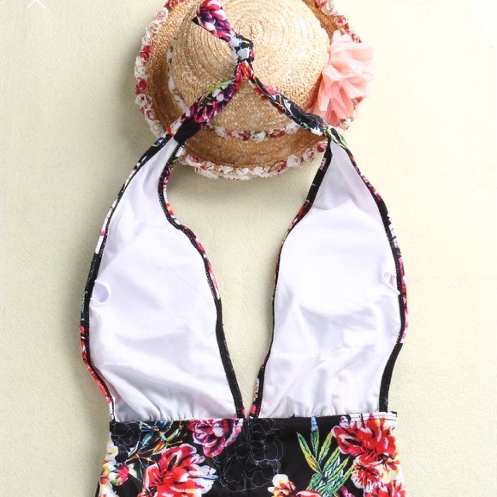 SALE!!!Last one! One piece bathing suit - Picture 3 of 4