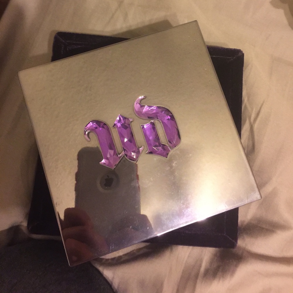 SOLD. Urban Decay 15th yr ann eyeshadow palette