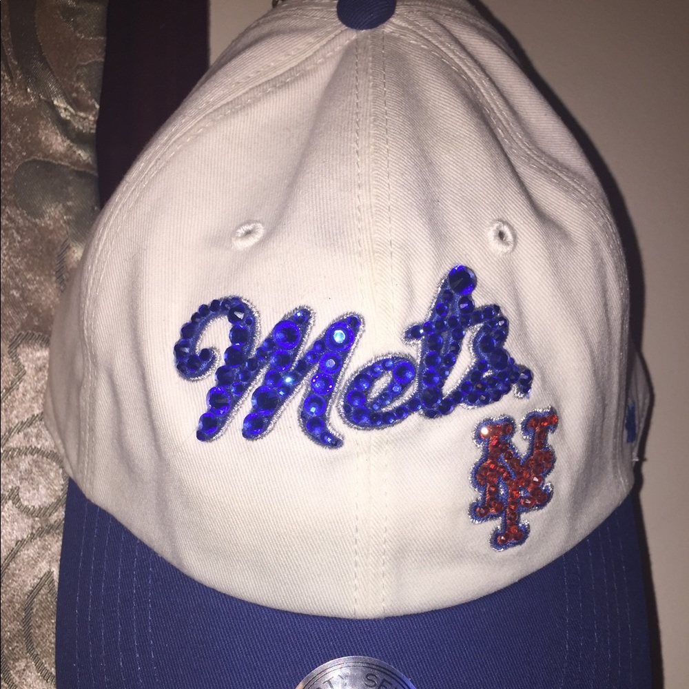 NY mets crystallized hat. Snap back .