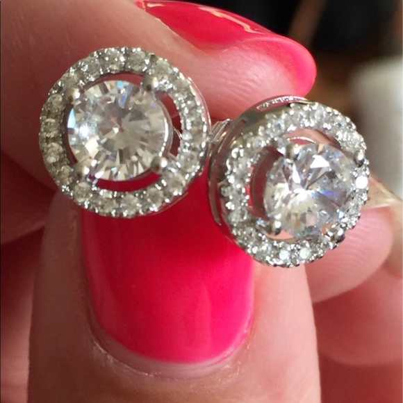 Diamond Halo Studs - Picture 4 of 5