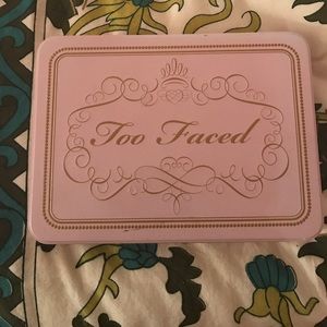 Too Faced makeup palette