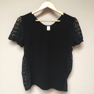 BLACK FLOWER CROCHET DETAIL TOP