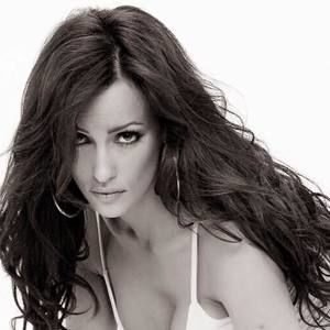 Meet your Posher, Elaine