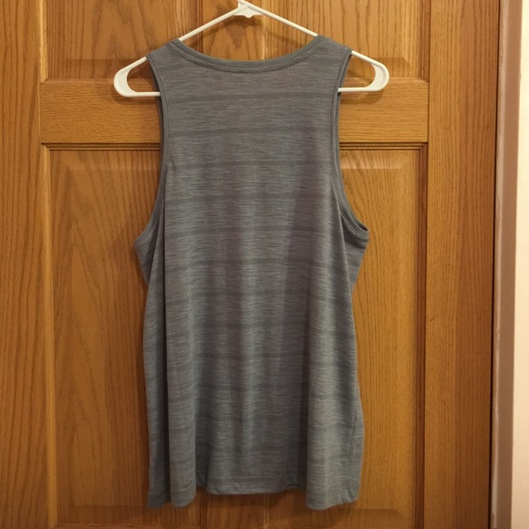 Women's Gap subtle stripe tank - Picture 4 of 5