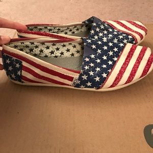 TOMS American flag print shoes
