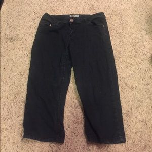 SO Dark Denim Capris