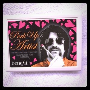 Perk up artist by benefit