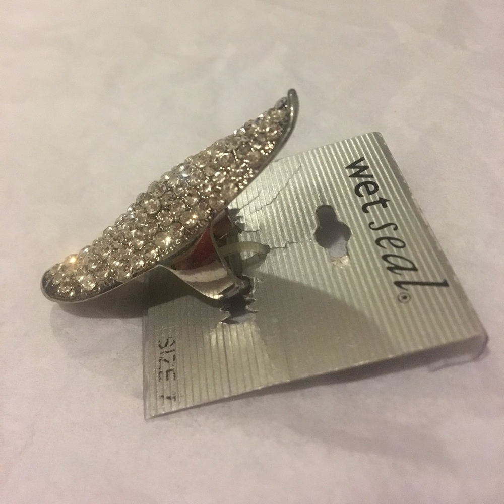 Silver ring - Picture 2 of 3