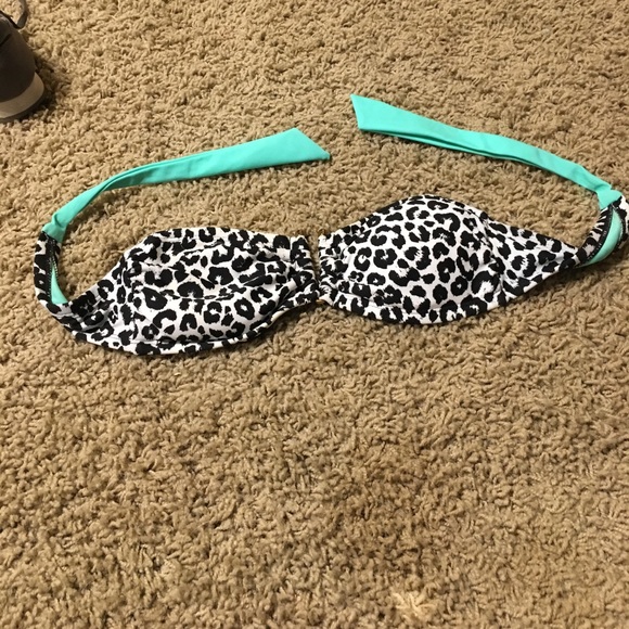 Black and White Cheetah Print. Strapless. - Picture 1 of 1