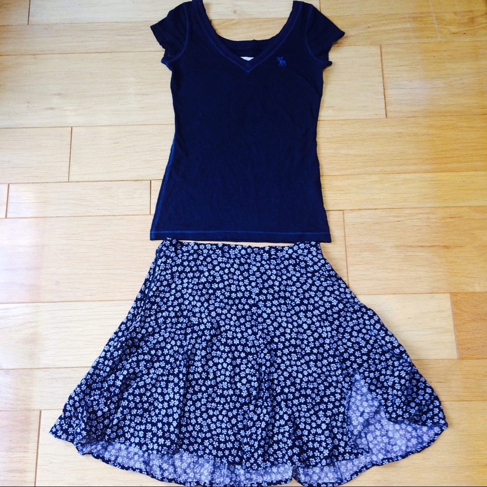 Blue v neck abercrombie kids tee