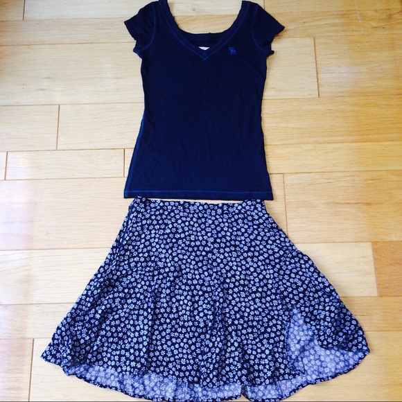 Blue v neck abercrombie kids tee - Picture 1 of 3