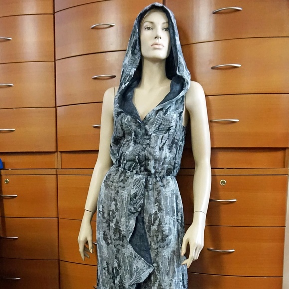 Linen Gauze Summer Maxi Dress With Hood - Made In Europe Party Dress - Picture 2 of 8