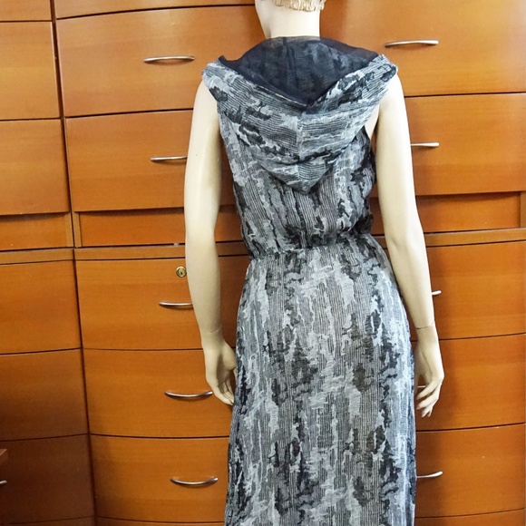 Linen Gauze Summer Maxi Dress With Hood - Made In Europe Party Dress - Picture 7 of 8