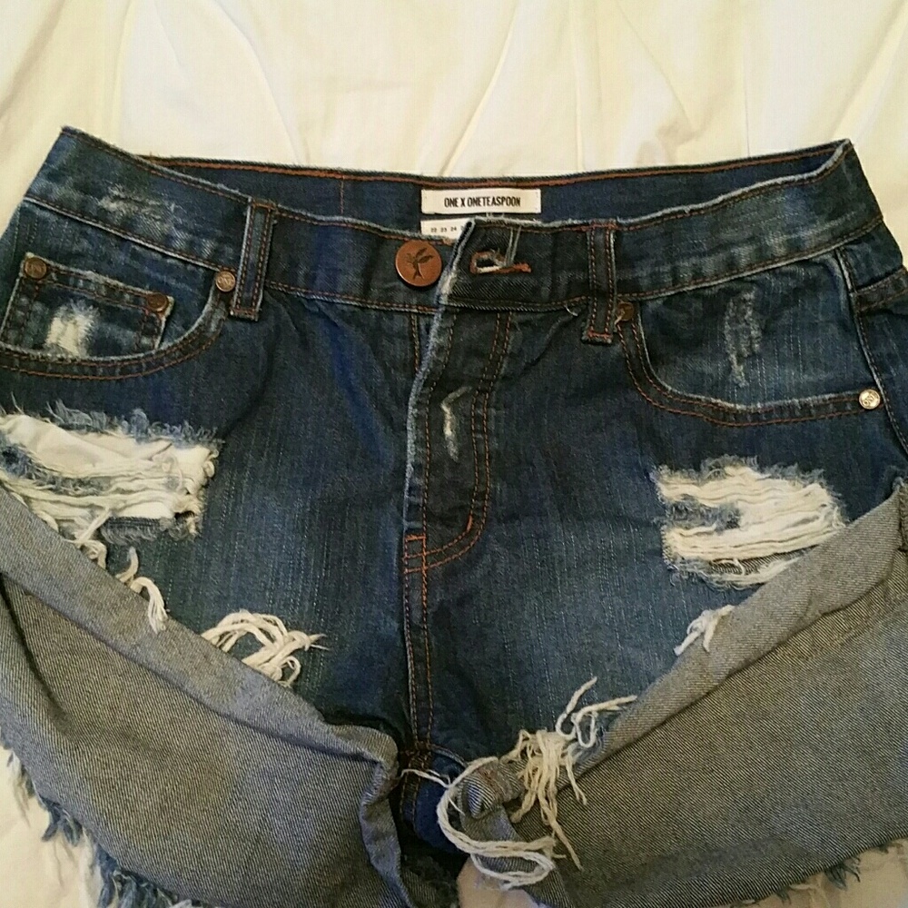 One teaspoon cutoff destroyed denim shorts sz 27