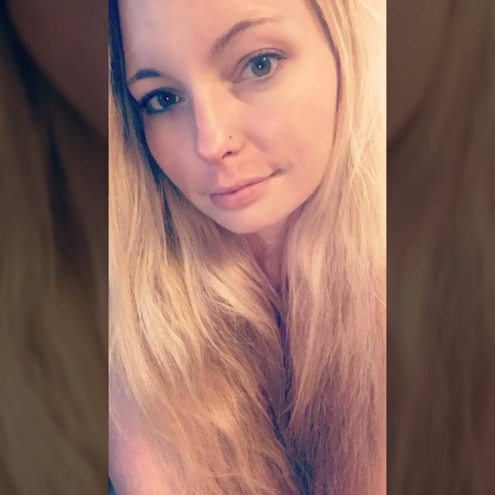 Meet your Posher, Carrie