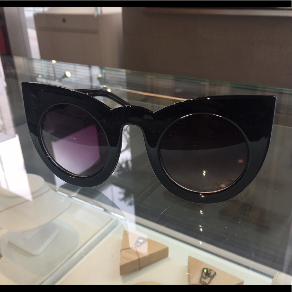 Vintage Style Black Cat Eye Sunglasses