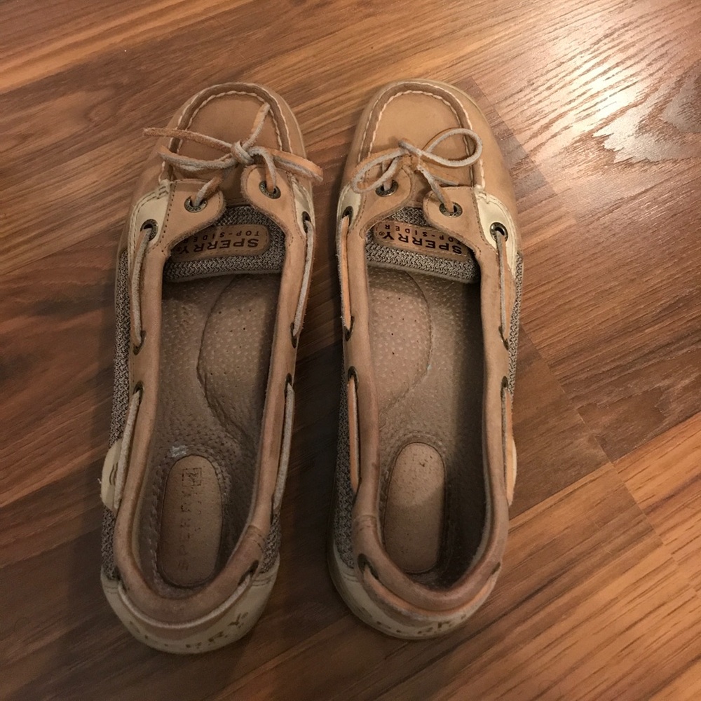 Very lightly used Sperry TopSider-original pattern