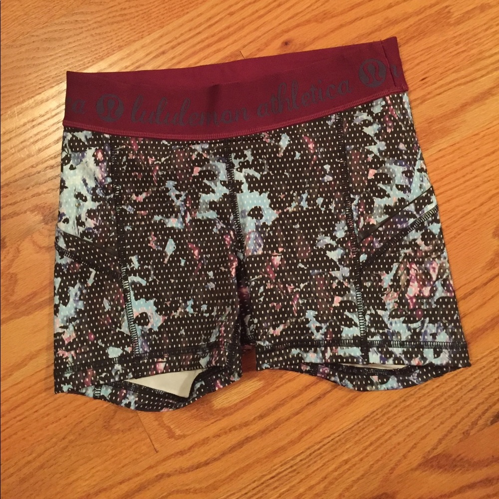 LuLuLemon Compression style shorts