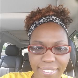 Meet your Posher, Damita