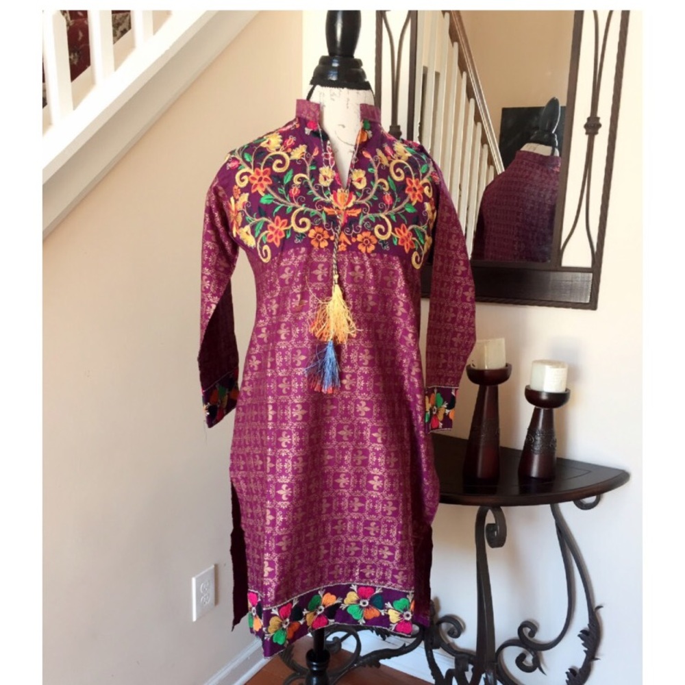 Purple Magenta Embroidered Tunic Top Blouse - Picture 1 of 7