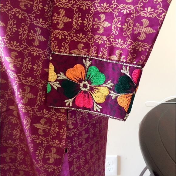 Purple Magenta Embroidered Tunic Top Blouse - Picture 6 of 7