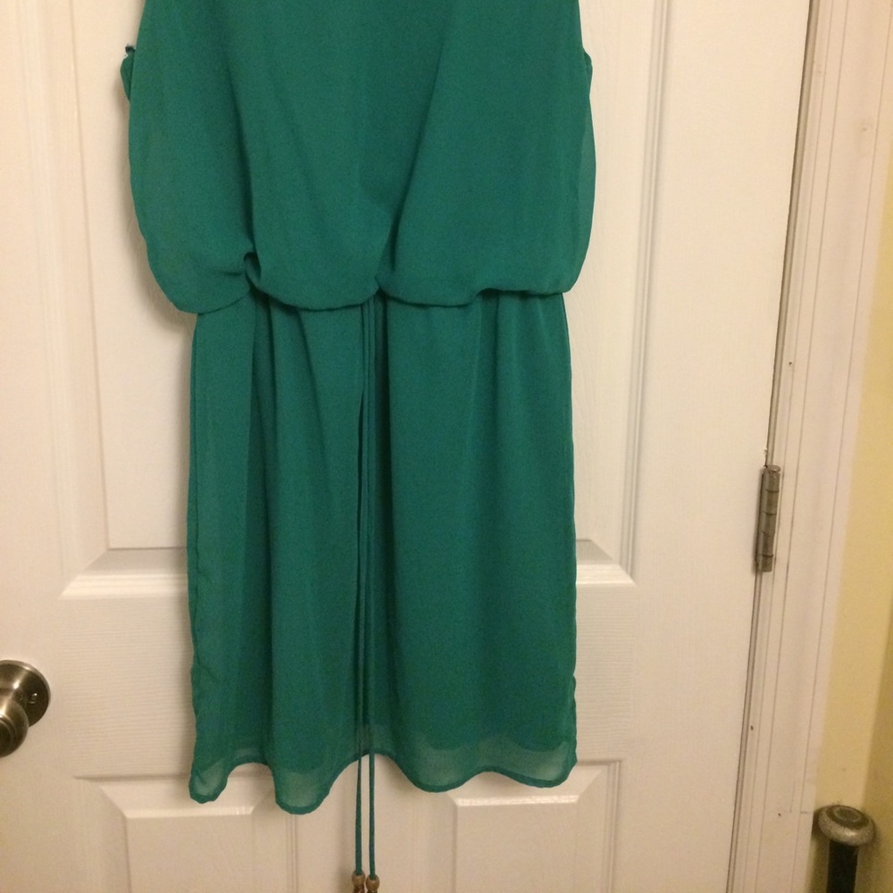 Dress - Picture 2 of 3