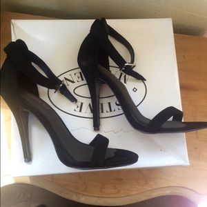 F  I️  N  A  L  P  R  I  C  E Steve Madden Realove