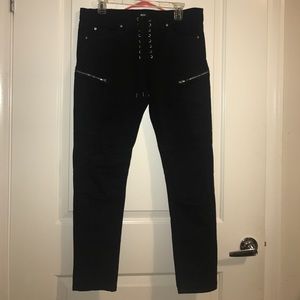 Brand-new with tags still urban outfitters jeans!