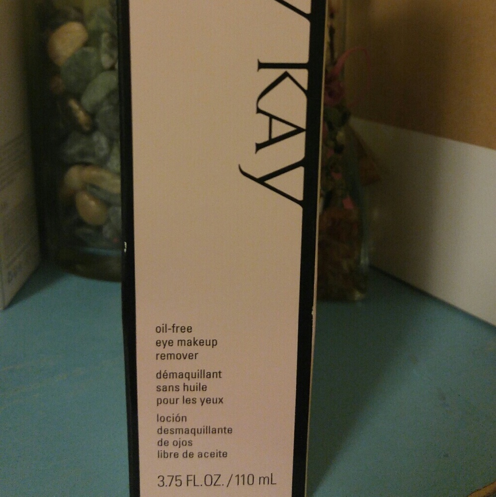 Oil free eye makeup remover