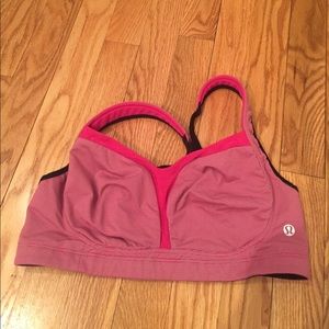 Lululemon sports bra