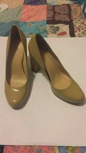 ??Kate Spade ??Nude Pumps