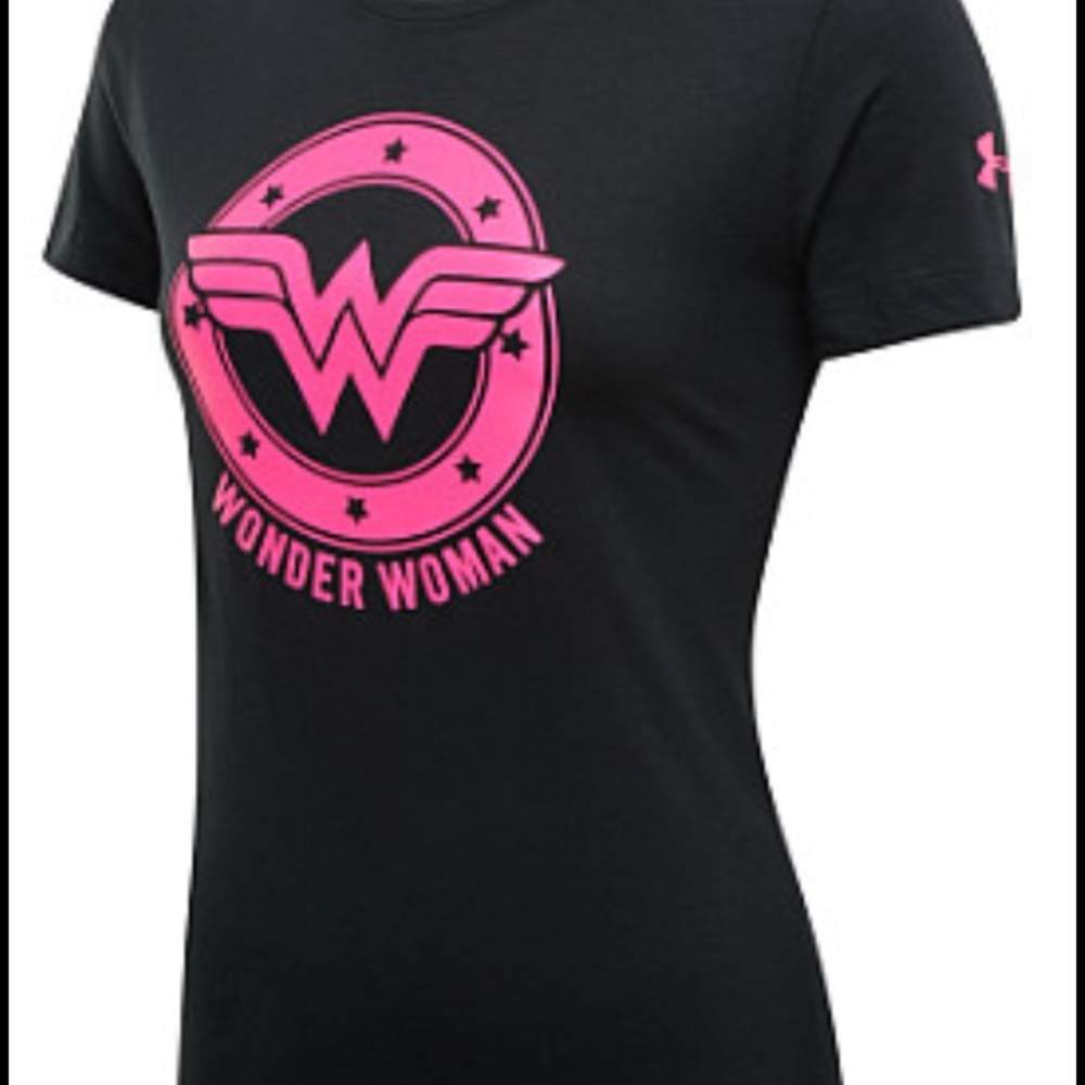 NWOT WONDER WOMEN UNDER ARMOUR FITTED SZ M