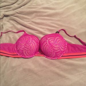 Victoria Secret 38C Bombshell Bra