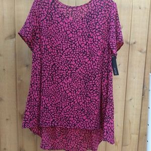 FINAL SALE Pink flowy top NWT