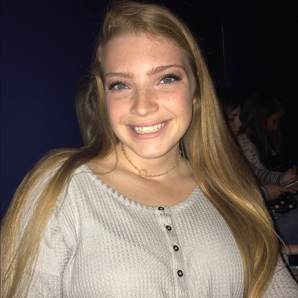 Meet your Posher, Kendall - Picture 1 of 1