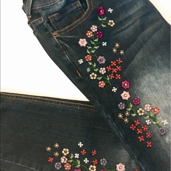 Cat & Jack Other - Floral Embroidered Stretch Skinny Jeans