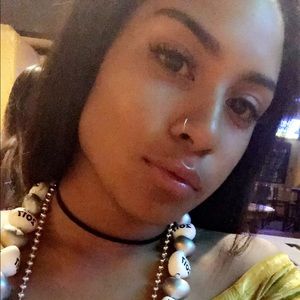 Meet your Posher, Alexxa