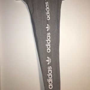 Adidas - Cropped Gray Leggings