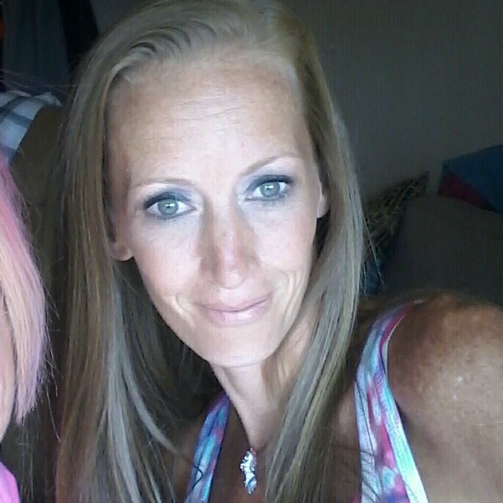 Meet your Posher, Melissa ♡♡♡♡ - Picture 4 of 4