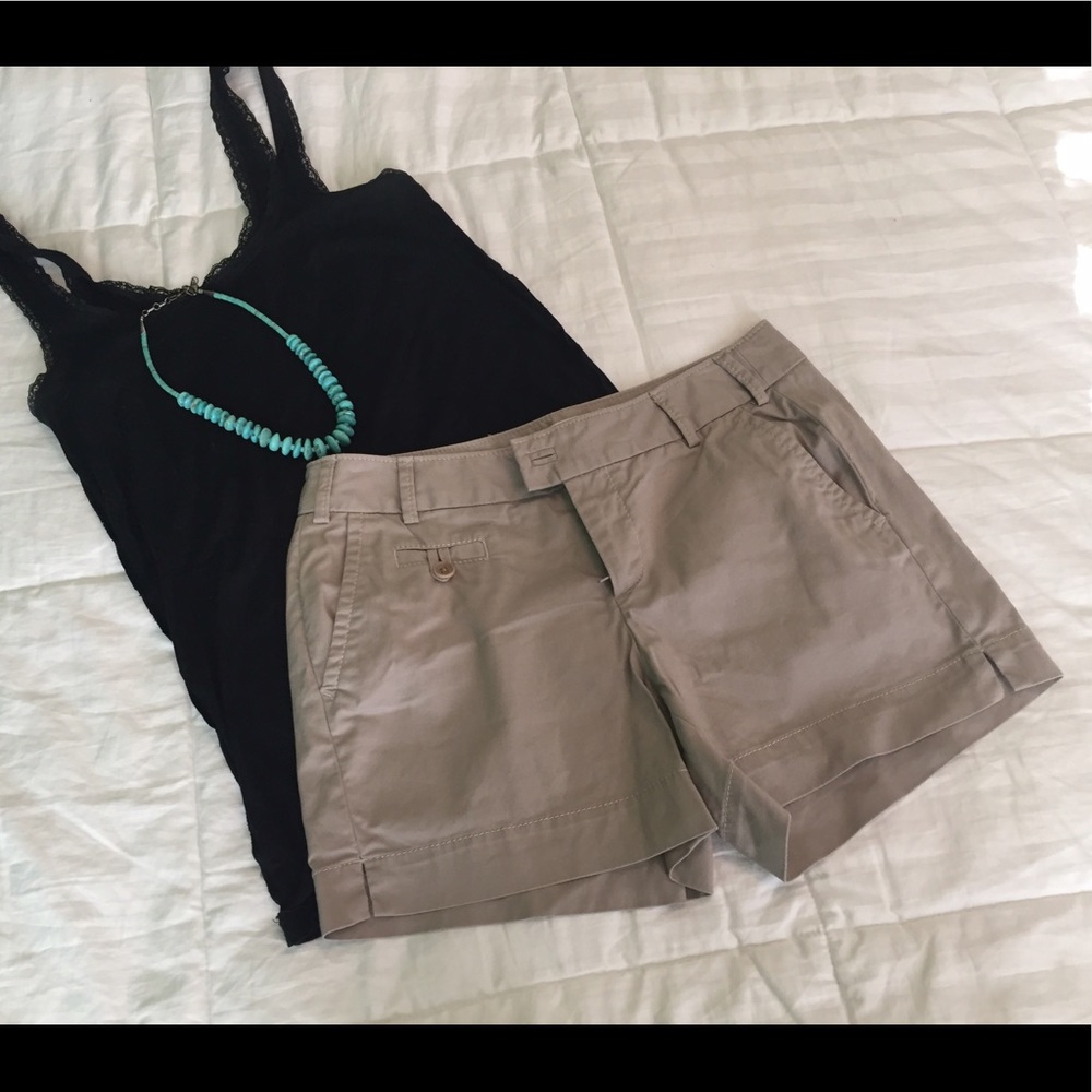 Banana Republic shorts Martin fit khaki tan