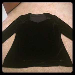 Black velvet top 3/4 sleeve