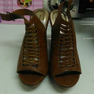 Madden girl wedges